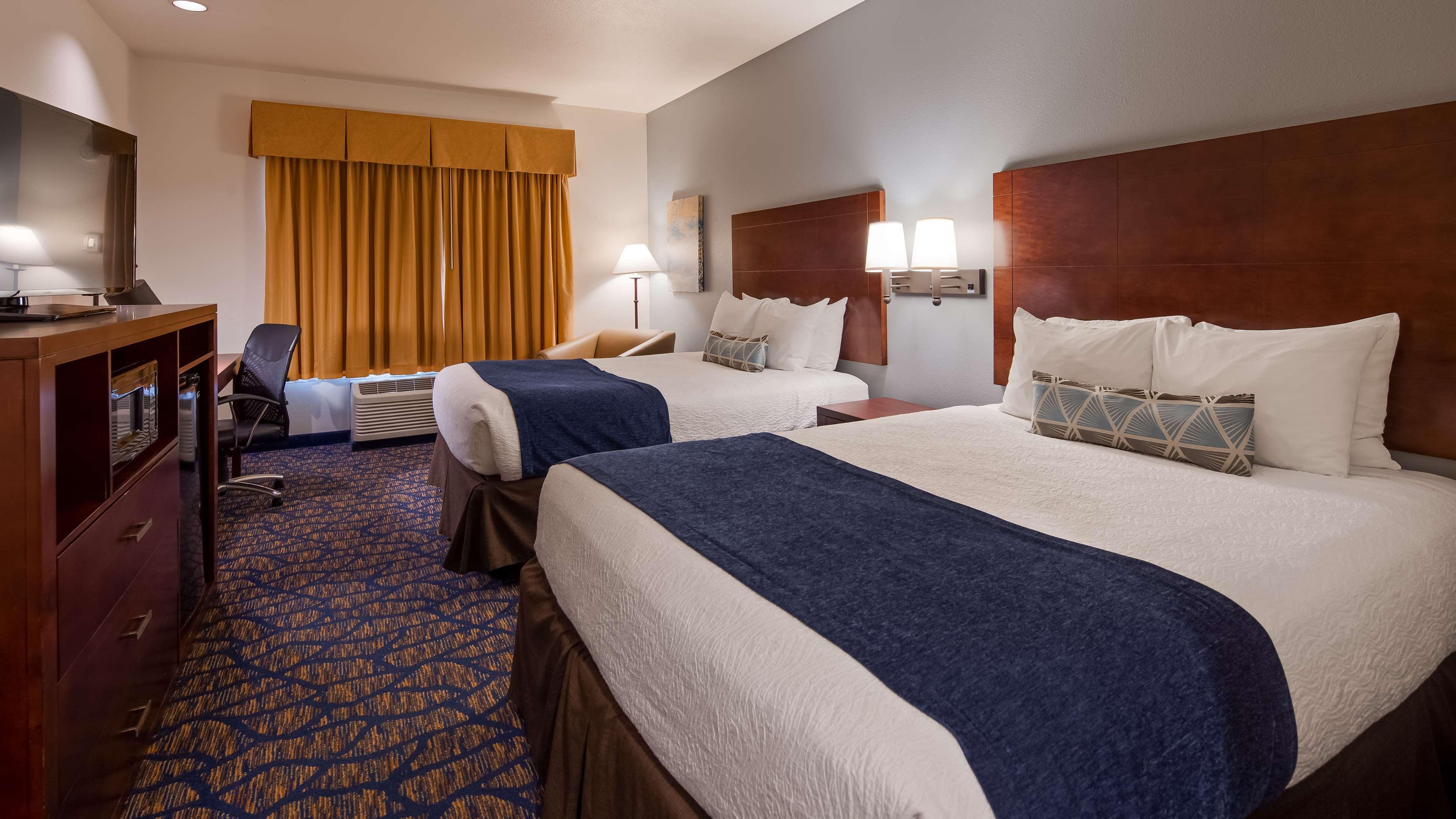 Best Western Plus Villa Del Lago Inn Patterson Esterno foto