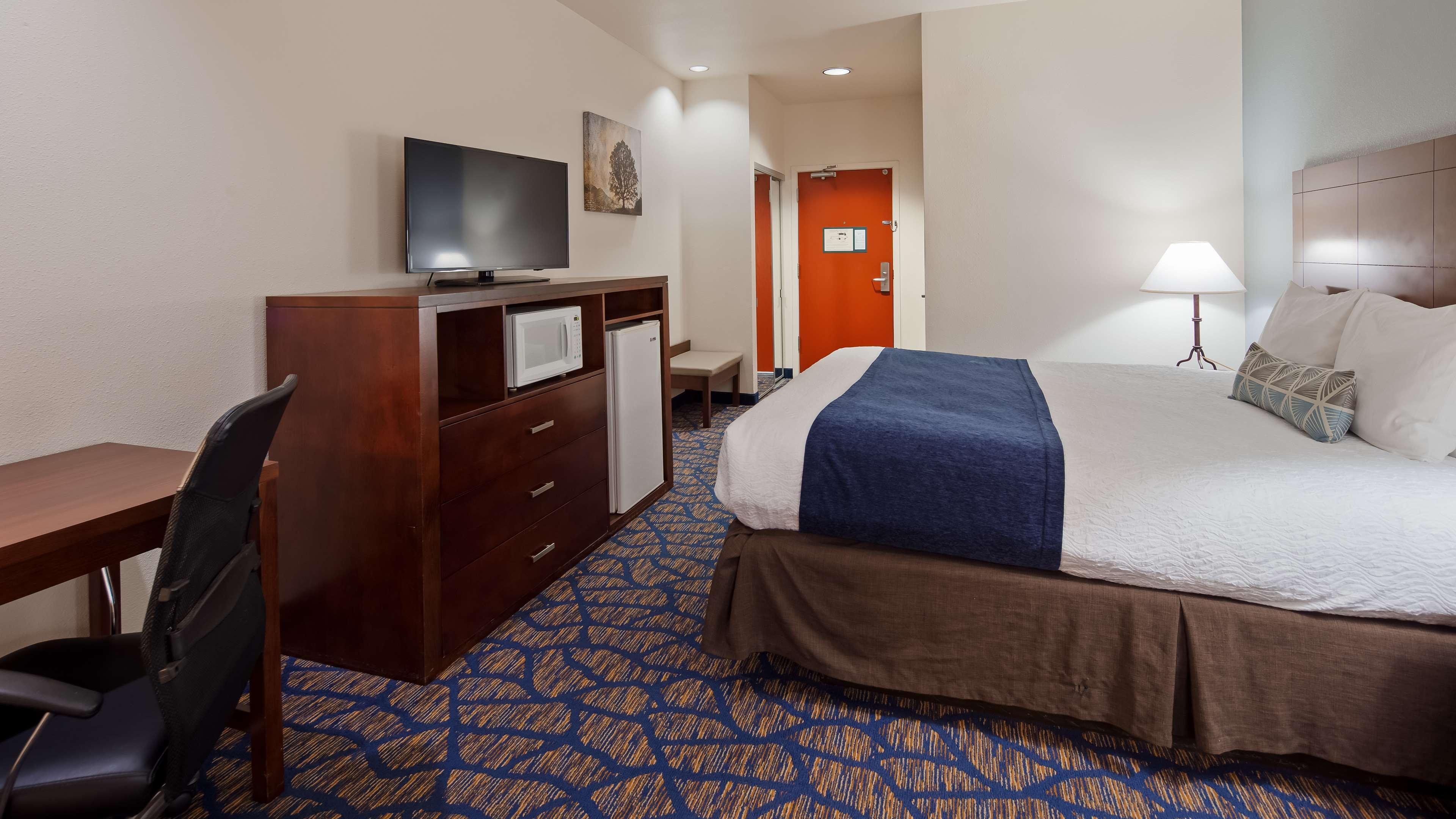 Best Western Plus Villa Del Lago Inn Patterson Esterno foto
