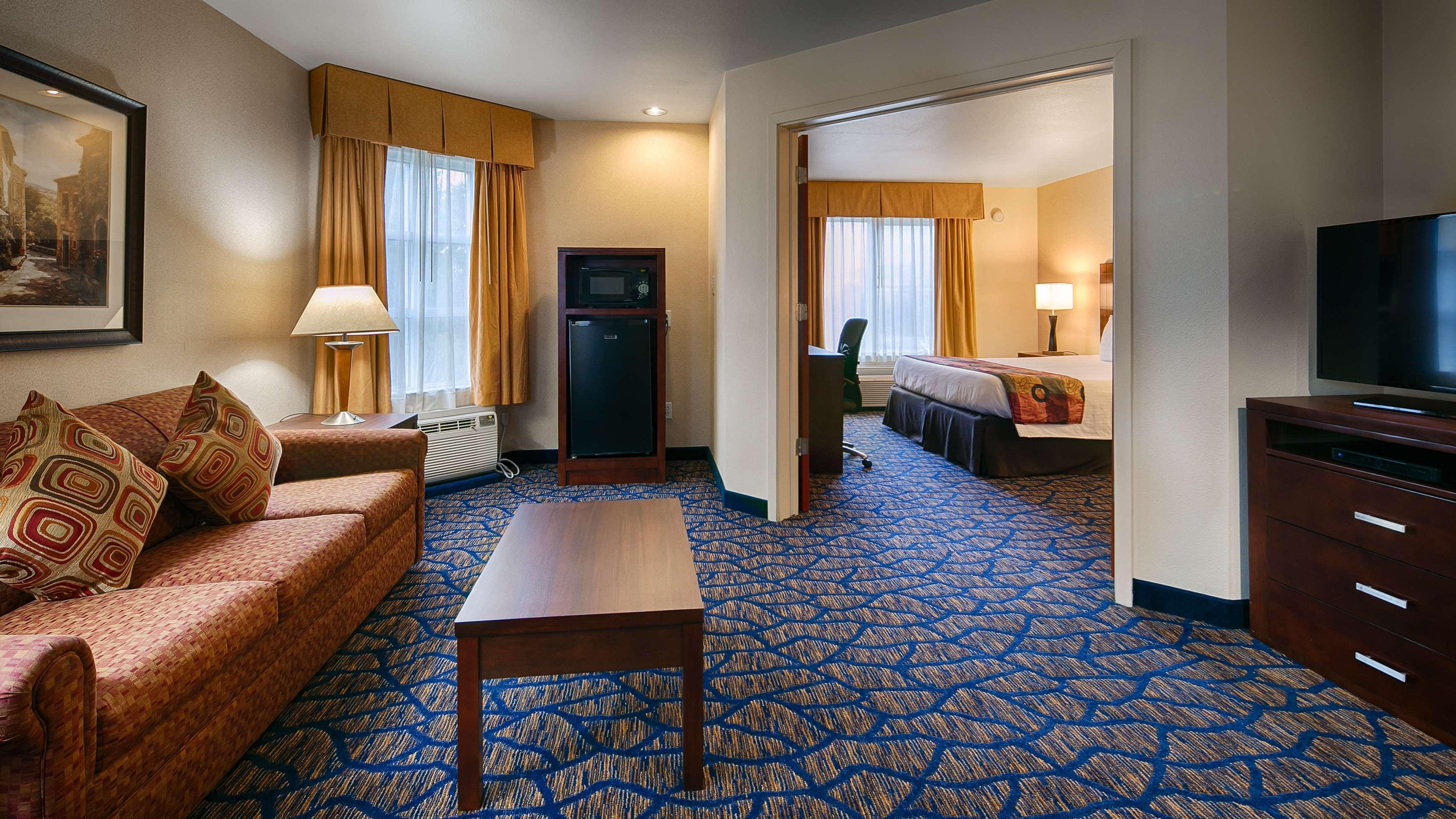 Best Western Plus Villa Del Lago Inn Patterson Esterno foto