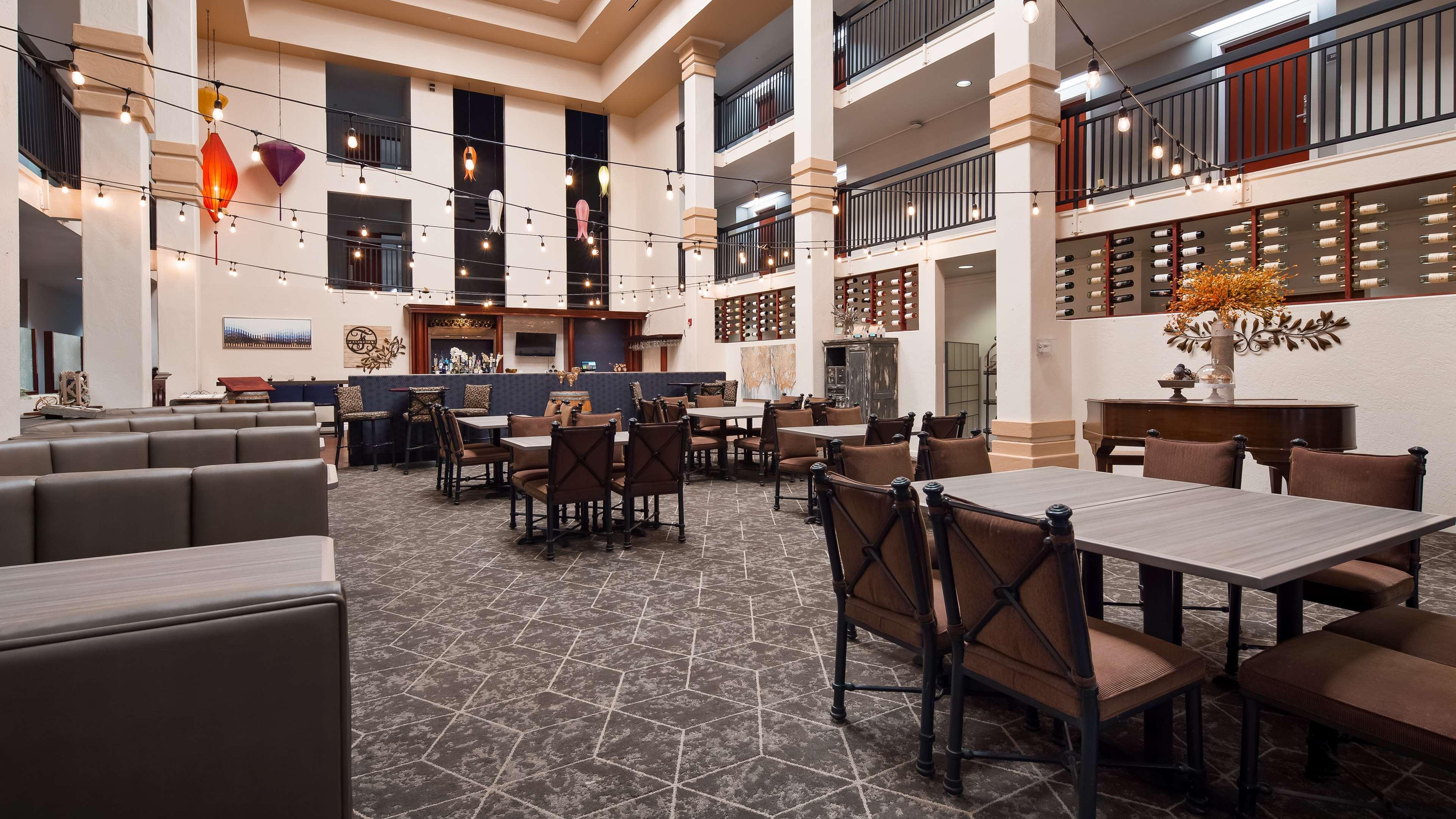 Best Western Plus Villa Del Lago Inn Patterson Esterno foto
