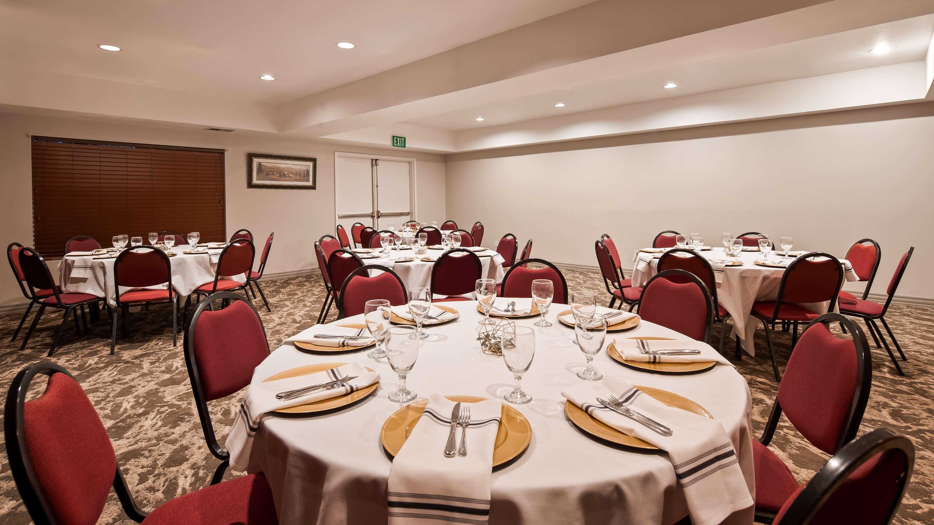 Best Western Plus Villa Del Lago Inn Patterson Esterno foto