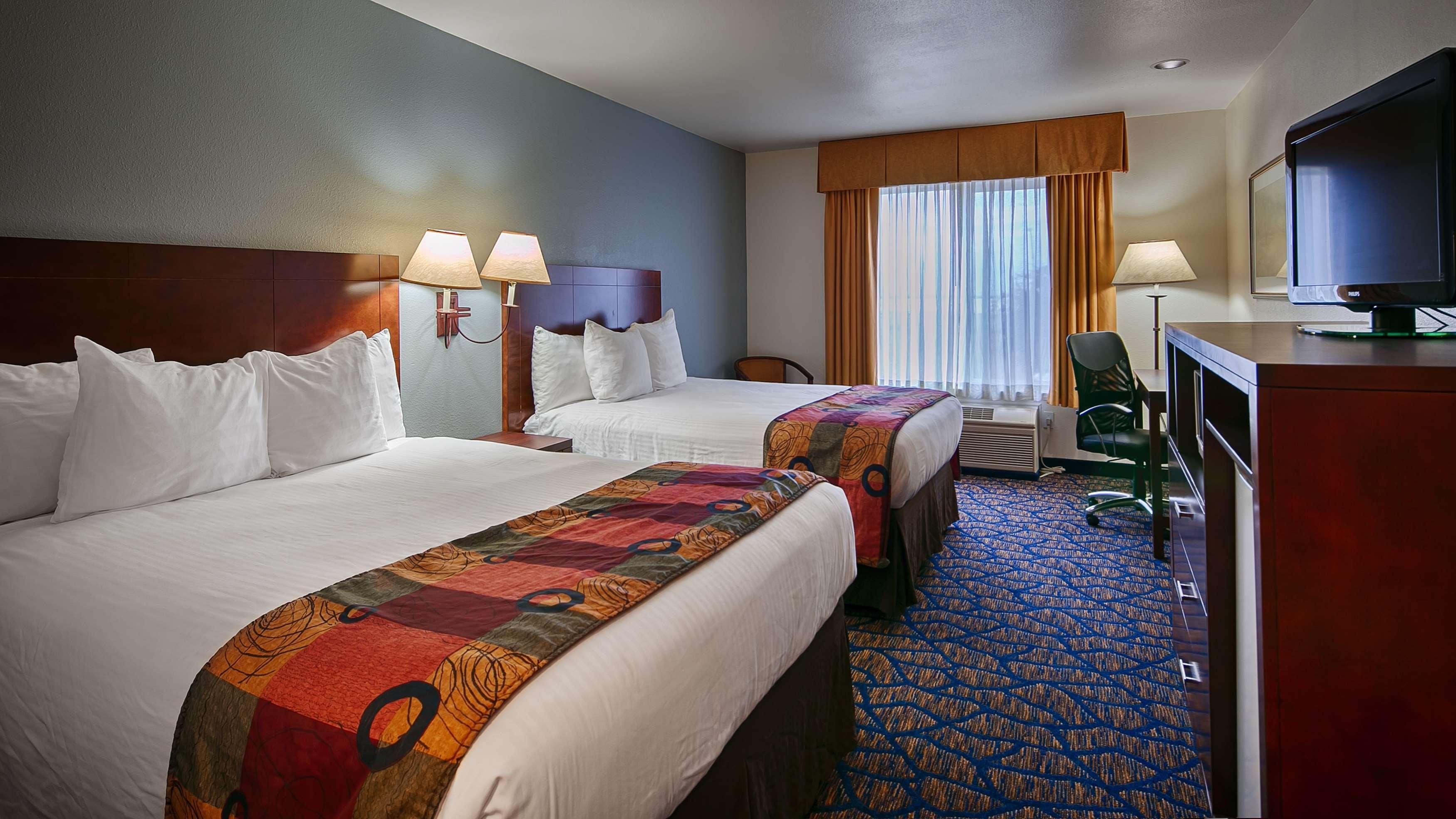 Best Western Plus Villa Del Lago Inn Patterson Esterno foto