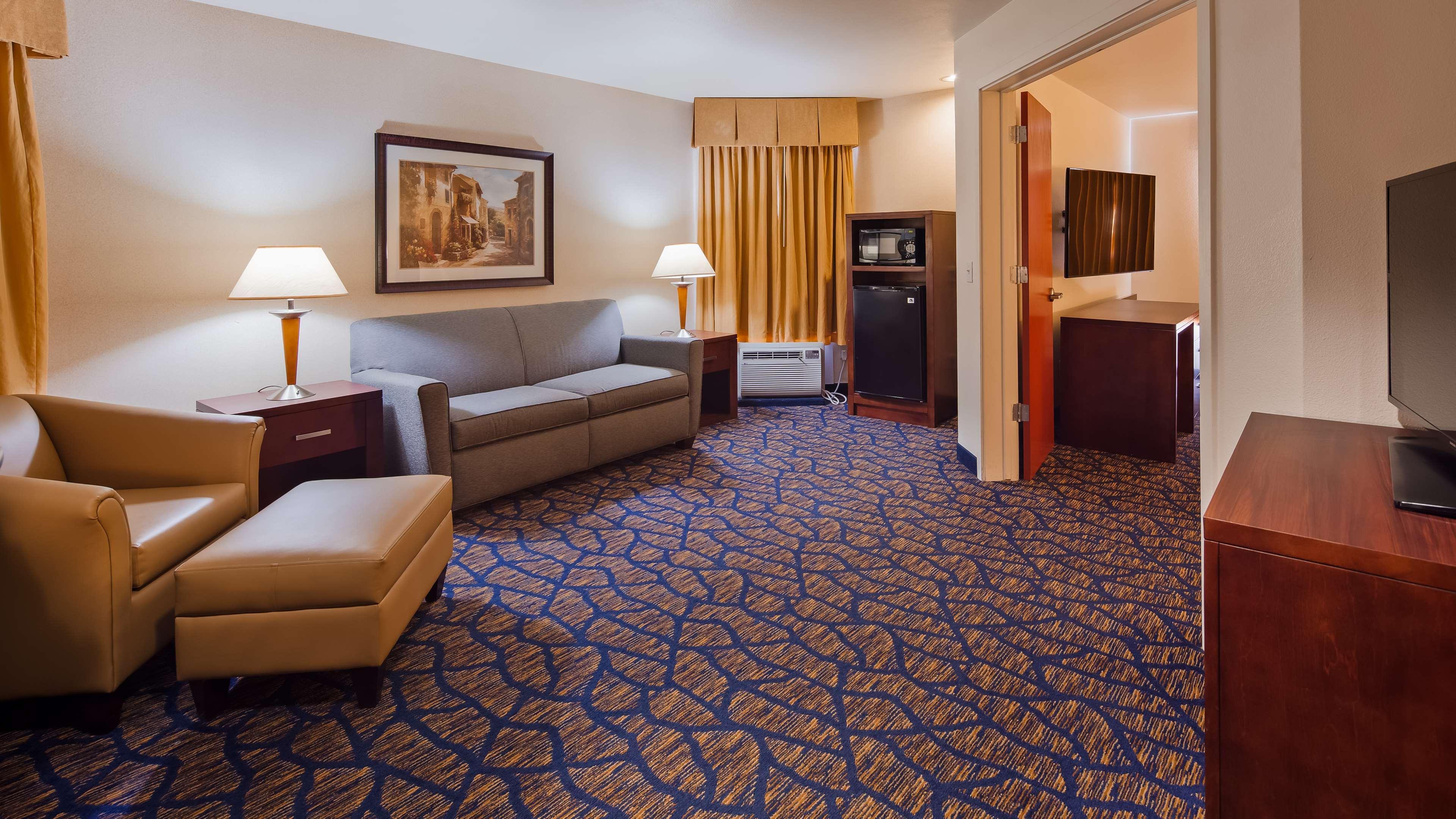 Best Western Plus Villa Del Lago Inn Patterson Esterno foto