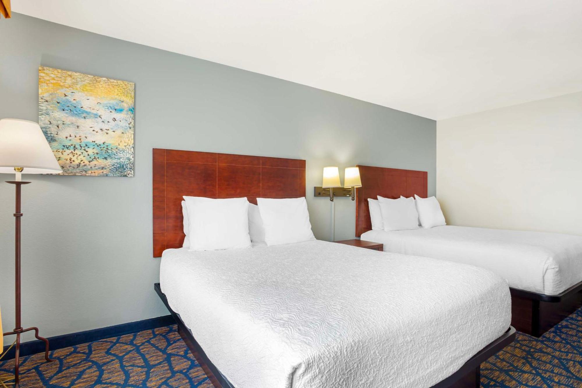 Best Western Plus Villa Del Lago Inn Patterson Esterno foto
