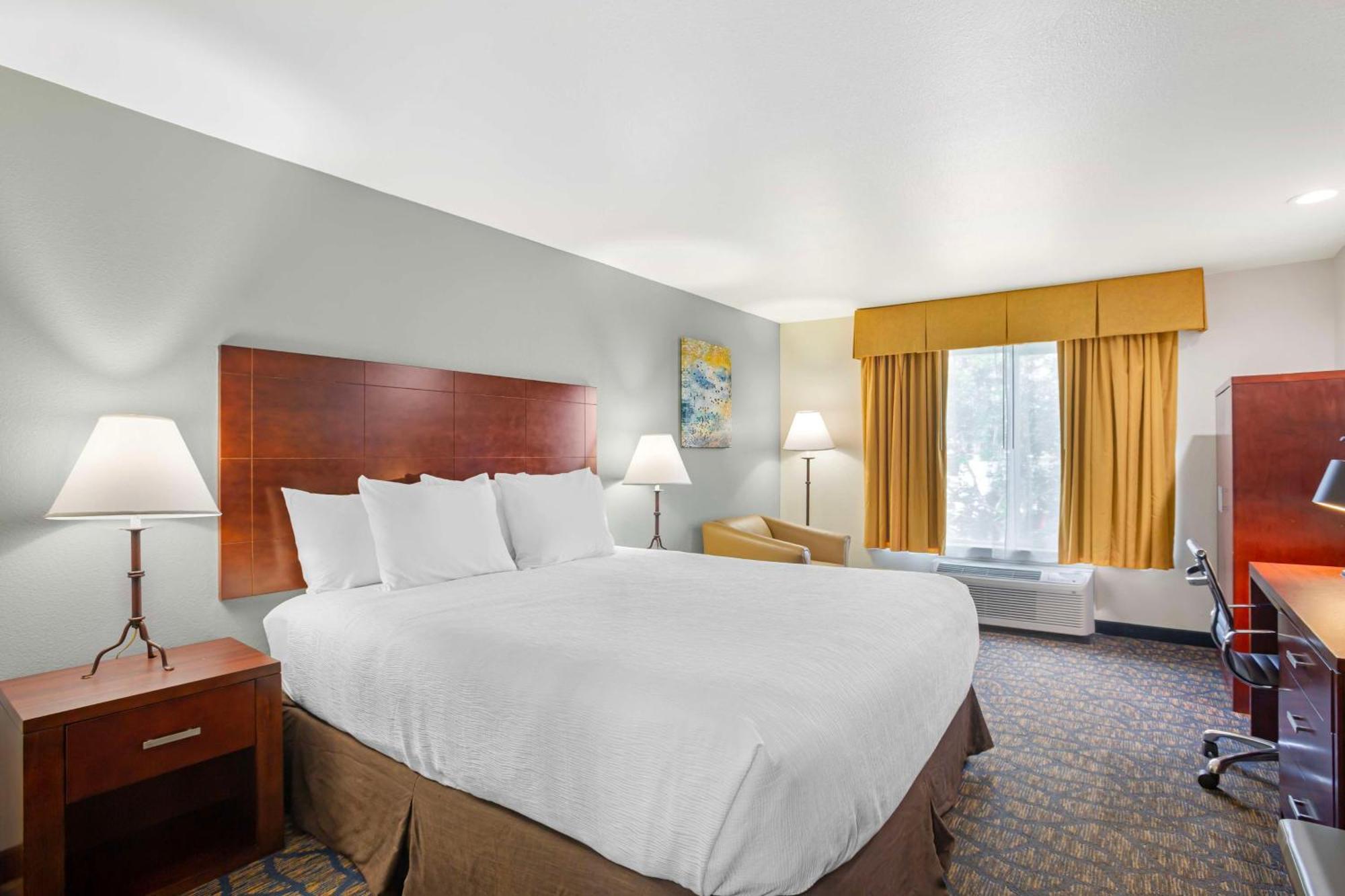 Best Western Plus Villa Del Lago Inn Patterson Esterno foto