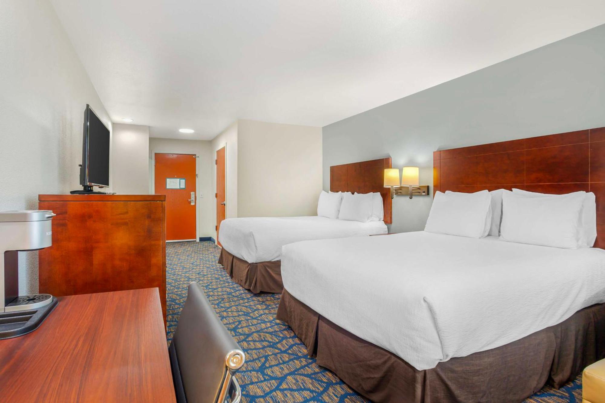 Best Western Plus Villa Del Lago Inn Patterson Esterno foto