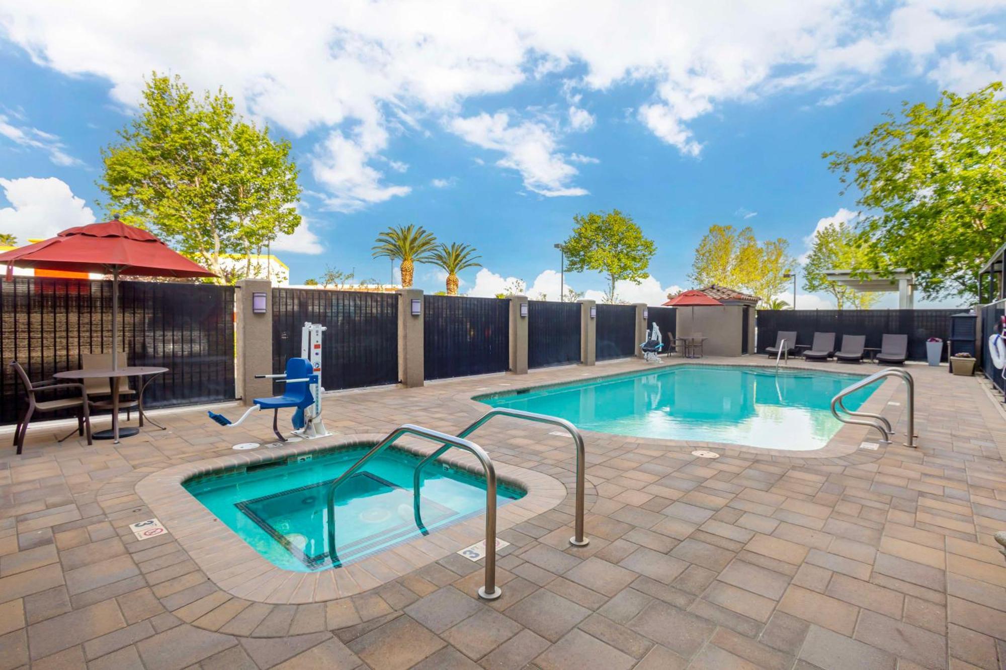 Best Western Plus Villa Del Lago Inn Patterson Esterno foto